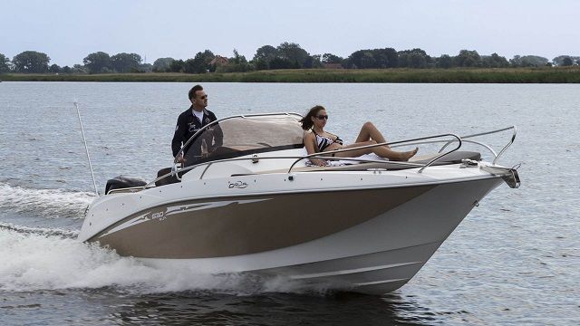 GALIA 630 SUNDECK