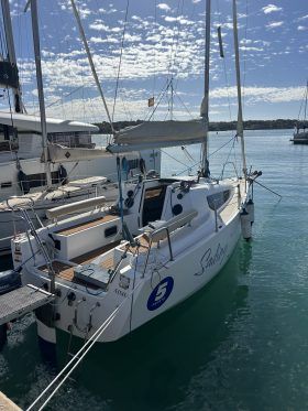 VELERO NAVIKOM VIKO 22