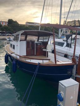 LLAUT CAPEADOR V